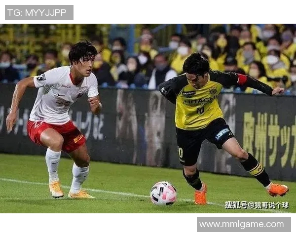 吴敏独家解析足球技巧与战术分享助你提升球场表现